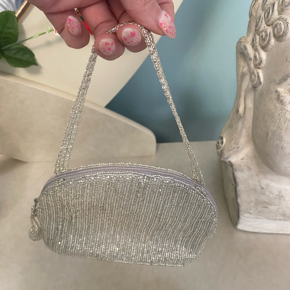 Cache small silver formal bag - Picture 2 of 4